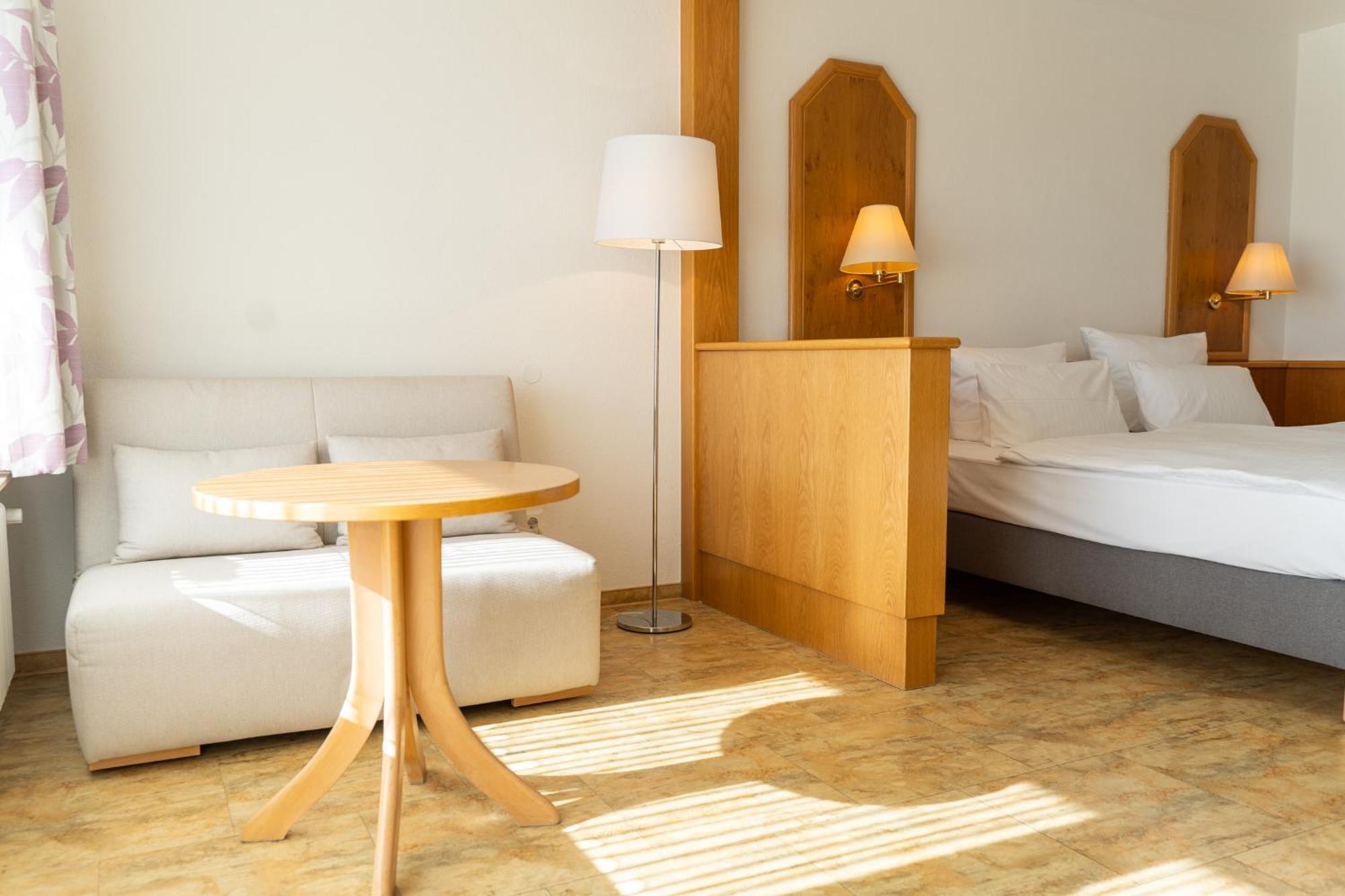 Hotel Bergschloesschen ジンメン エクステリア 写真